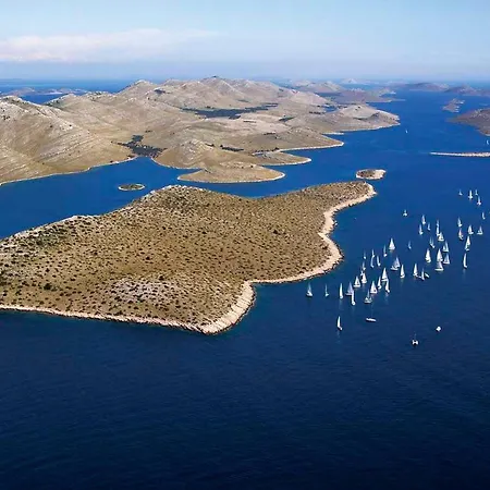 & Petra - One Bedroom With Terrace - 2 Apartment *