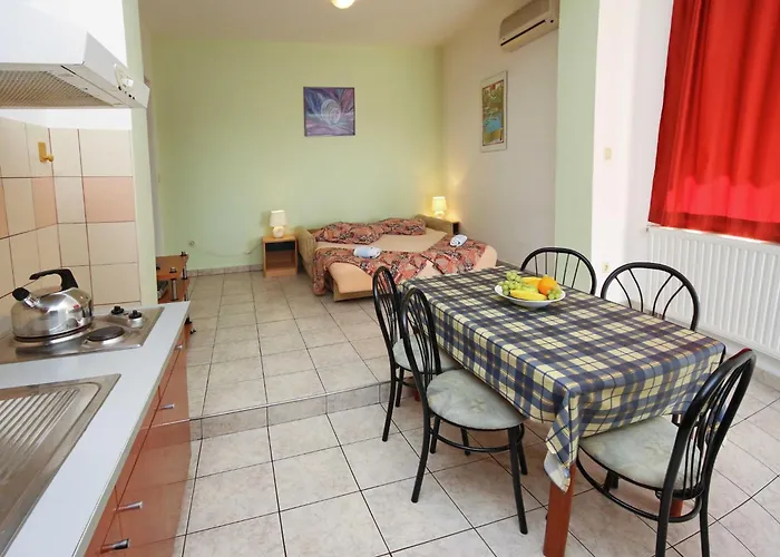 & Petra - One Bedroom With Terrace - 2 Apartment
