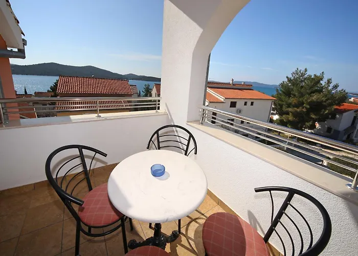 & Petra - One Bedroom With Terrace - 2 Apartment Zaboric