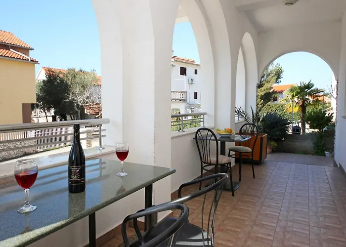 Appartement & Petra - One Bedroom With Terrace - 2 Žaborić