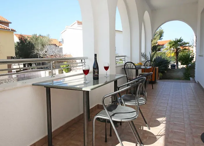 & Petra - One Bedroom With Terrace - 2 Appartement