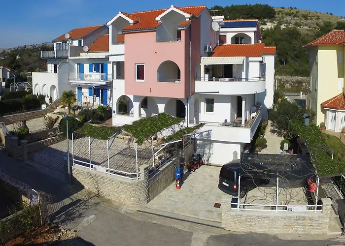 & Petra - One Bedroom With Terrace - 2 Žaborić