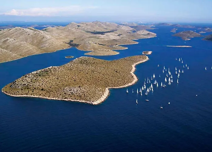 & Petra - One Bedroom With Terrace - 2 Apartment *